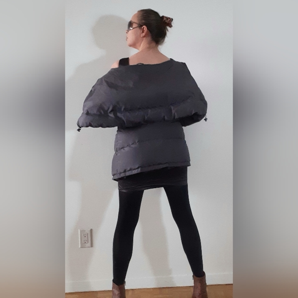 Danier down-filled winter coat/ jacket in grey - Picture 6 of 13